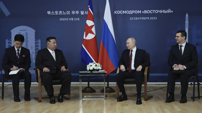   AP Vladimir Smirnov, Sputnik, Kremlin Pool