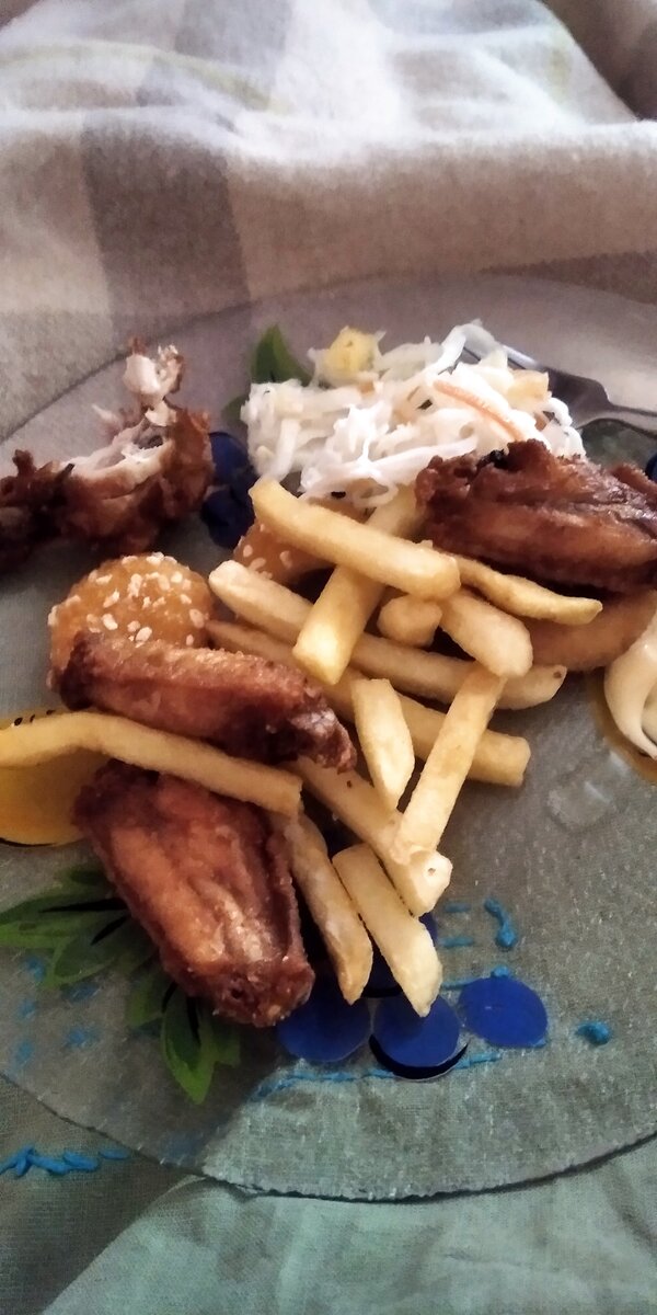 Дааа, на диване. 