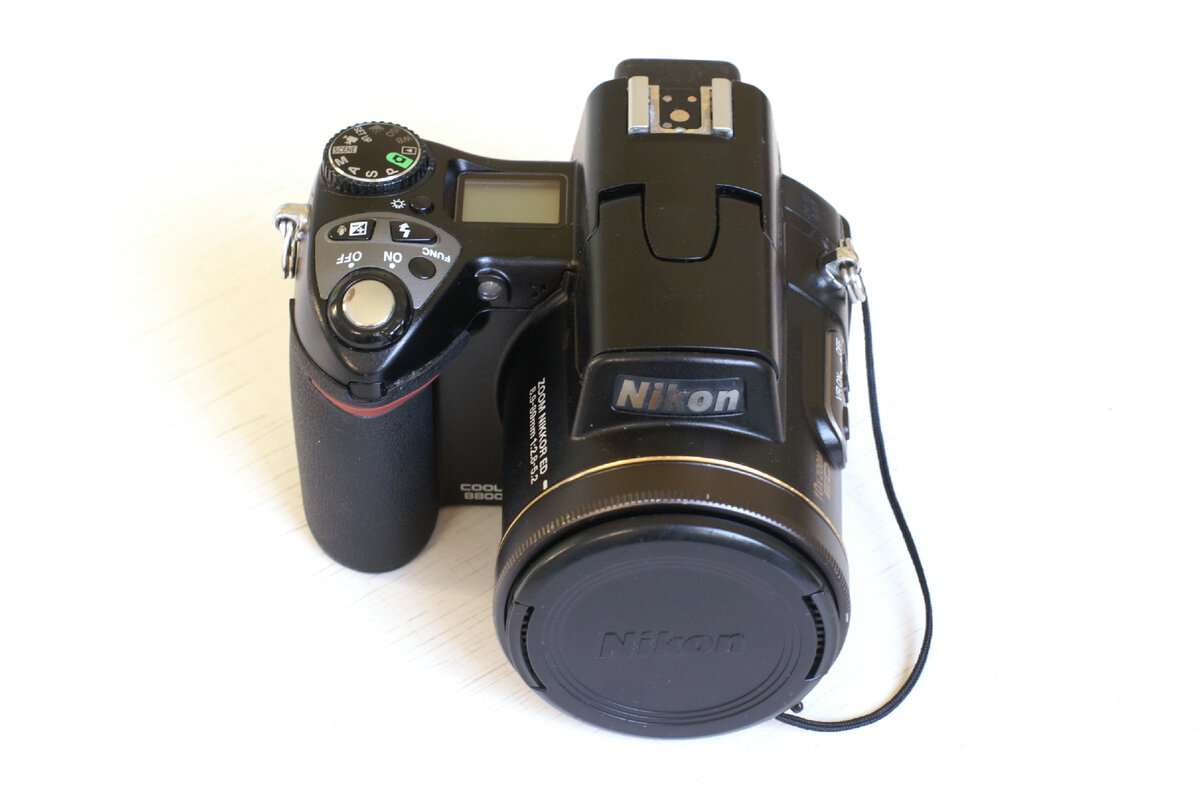 Nikon Coolpix 8800