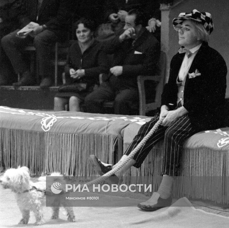 Продолжение. Начало читайте здесь. В 1953 году Олег Попов гастролировал в Саратове. Накануне премьеры программы выяснилось, что заболел клоун-коверный.-3