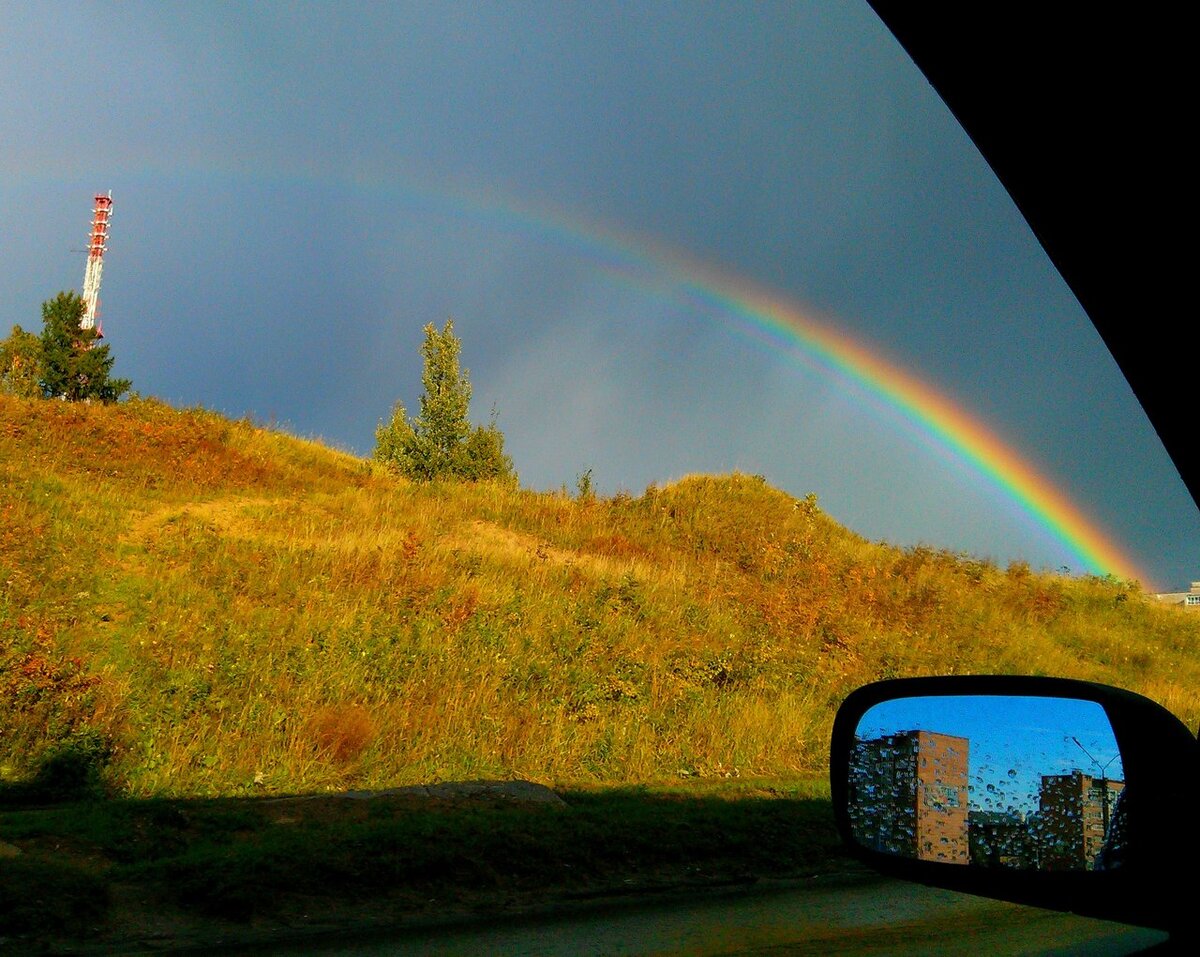 В центре Республики Коми, в долине рек Ухта и Чибью расположен город Ухта, один из центров нефтегазовой промышленности России. Основание города началось с появления на этом месте в 1929 году поселка Чибью, который в 1943 году получил статус города и стал именоваться Ухтой. О нефти в этих краях было известно еще в 17 столетии, первые скважины появились в 19 столетии, а с основанием рабочего поселка началось обширное бурение и добыча нефти. Сейчас город Ухта на карте России занимает очень важное место. 