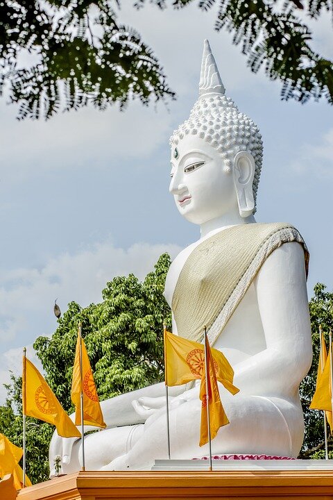 https://pixabay.com/photos/big-buddha-buddhism-thailand-pray-3985544/