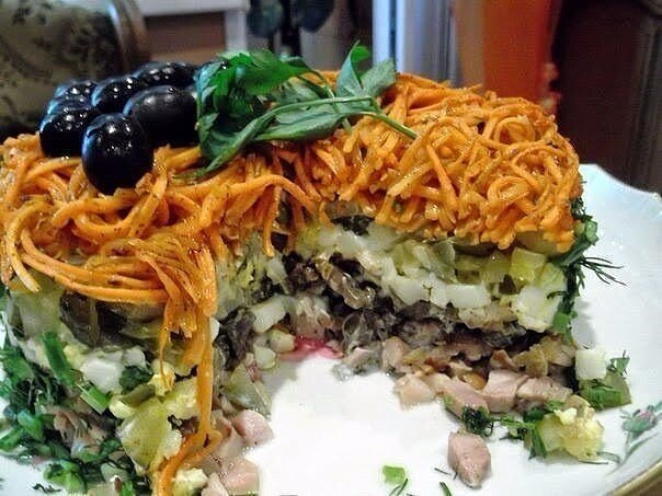 Вкусный и простой в приготовлении салат "Изабелла"