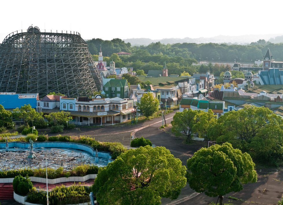 Заброшенный парк развлечений Nara Dreamland в Японии