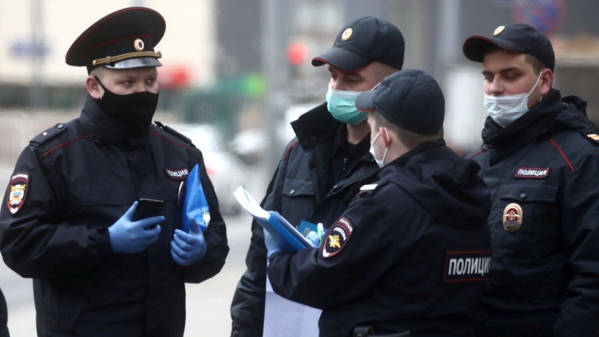 Взять полицейский. Полиция. Полиция России. Оцепление полиции РФ. Полицейский России.