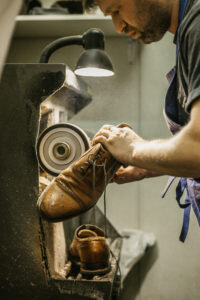 Мастер за работой в Migliori.