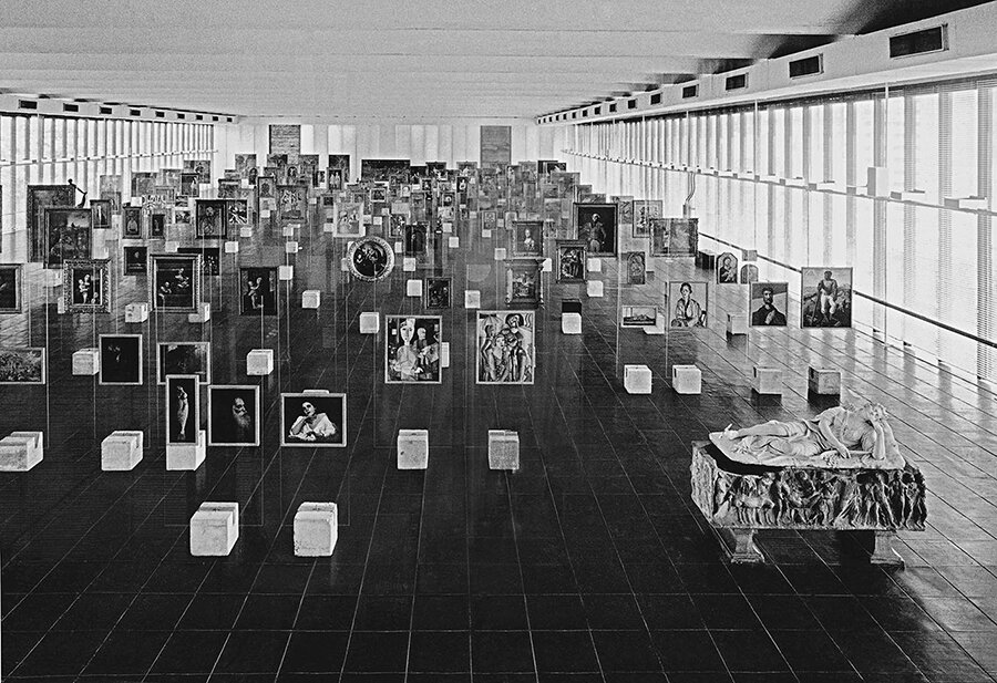 Лина Бо Барди, вид на галерею в MASP, Сан-Паулу, 1970 год. Предоставлено автором и коллекцией Instituto Bard, Casa de Vidro, Сан-Паулу; фотография: Паоло Гаспарини 