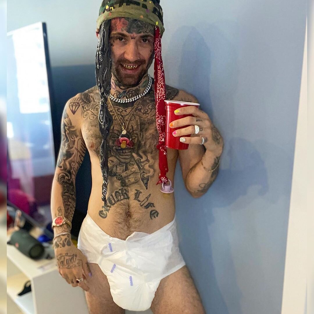 Источник instagram: @realgunwest