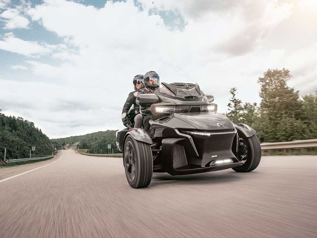 Can-Am Spyder RT 2020 года получил множество обновлений, улучшающих комфорт.