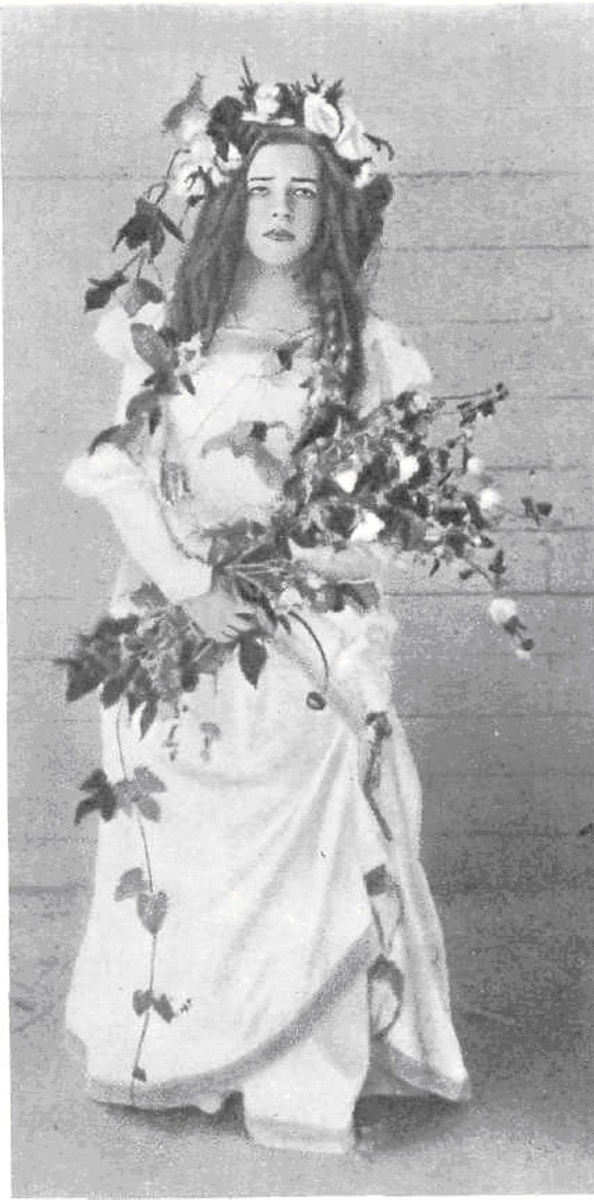 Любовь Дмитриевна в роли Офелии 1898