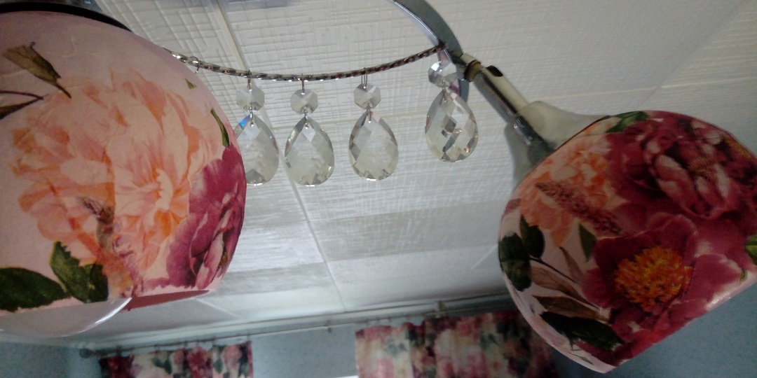 Переделка старой люстры, опять не выкинула...