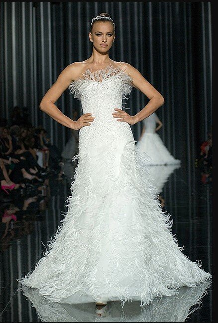 Ирина Шейк на показе Pronovias, 2011 год, фото из сети,скрин автора