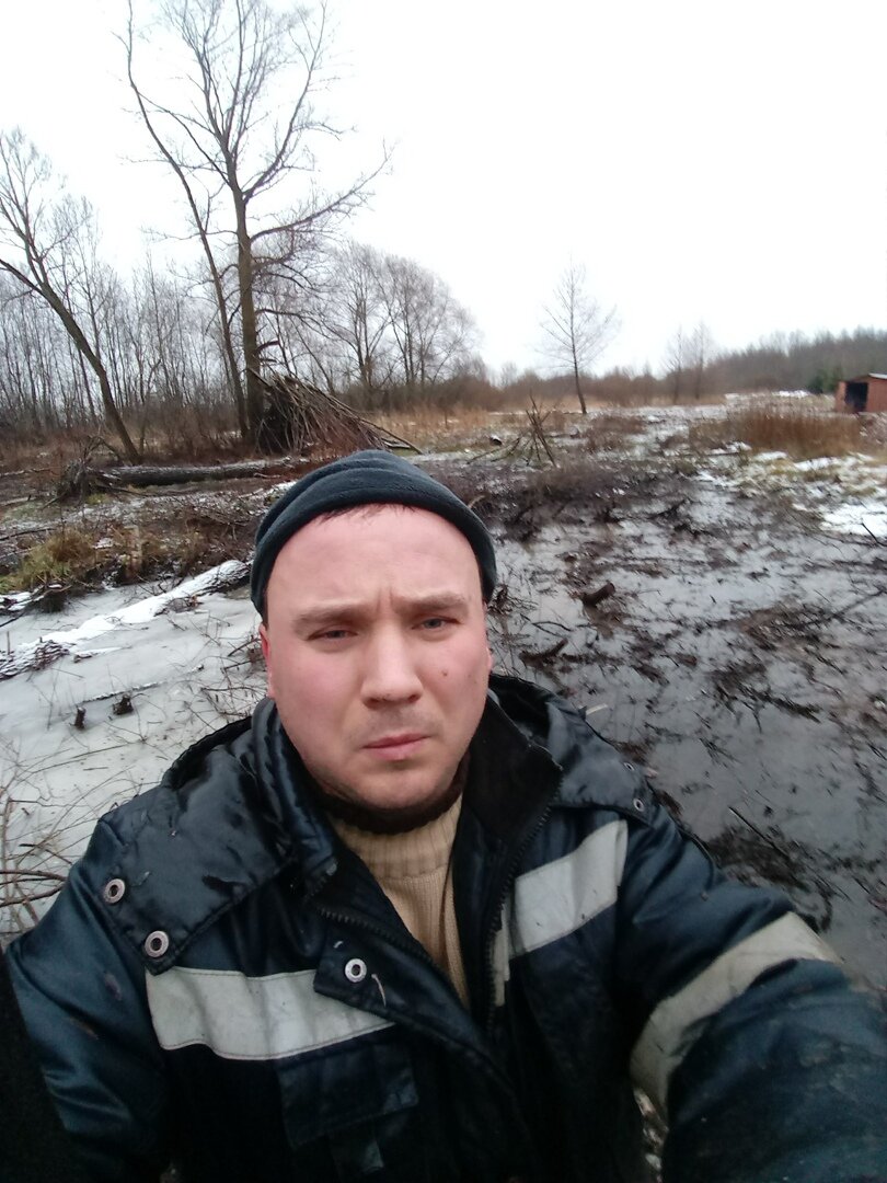 Вот так это выглядело после полу-года расчистки от кустов. 