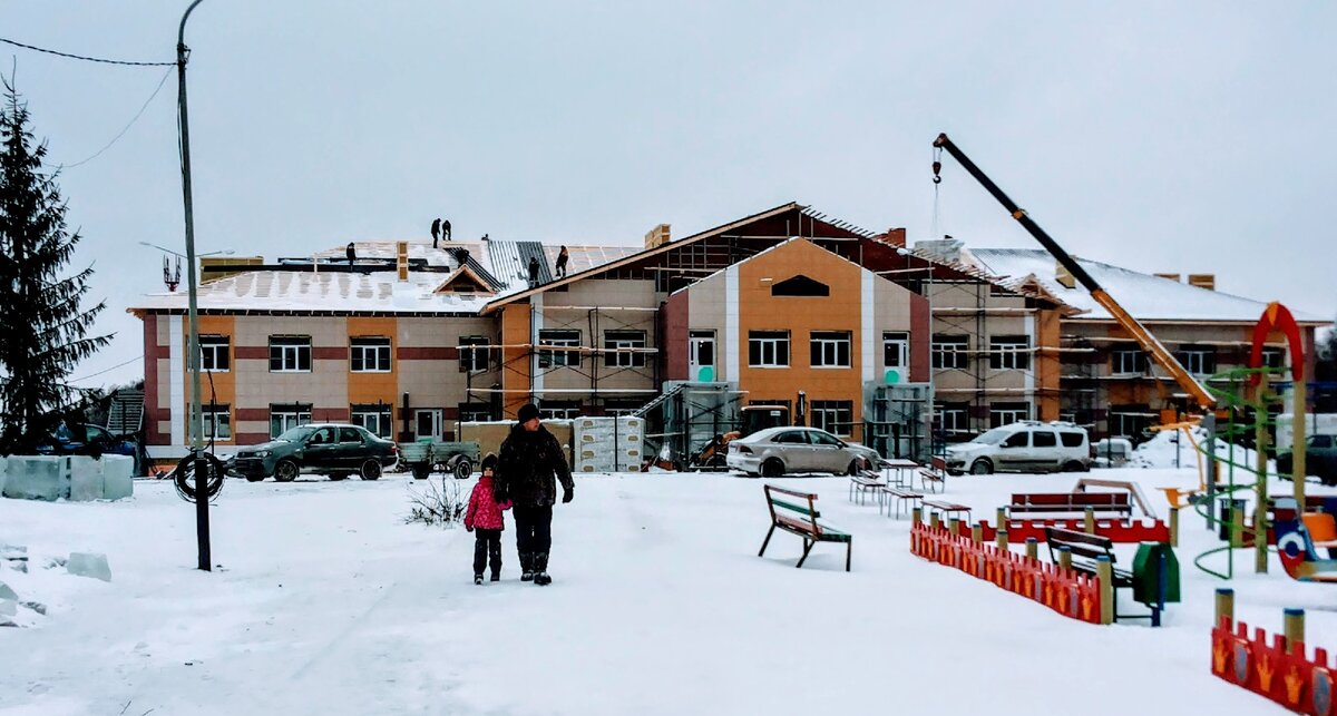 Фото автора. Репортажная съёмка. Строитетельство детского сада на Горящей горе - Янгантау. Салаватский район, Республика Башкортостан. Декабрь 2020 года.