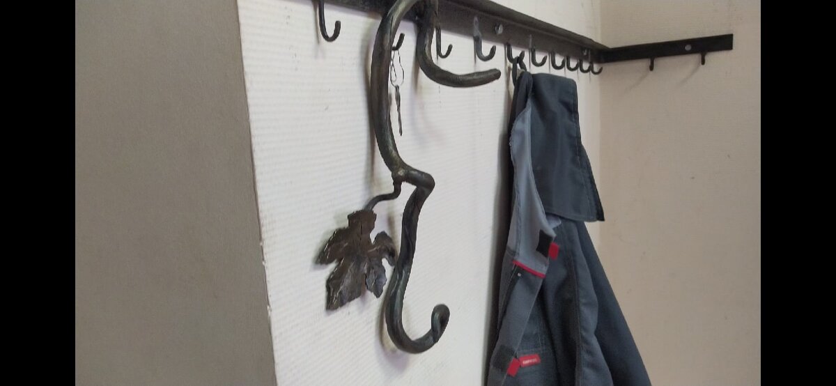 вешалка "сказка"