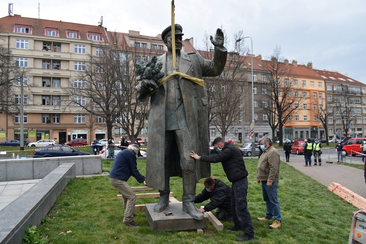 чехия памятник коневу