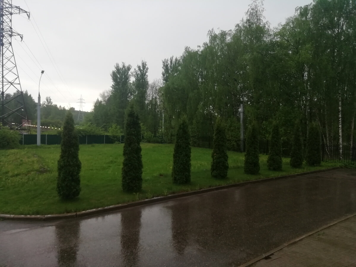 Жаль не передать гром, молнии и стучащий стук дождя по подоконнику...