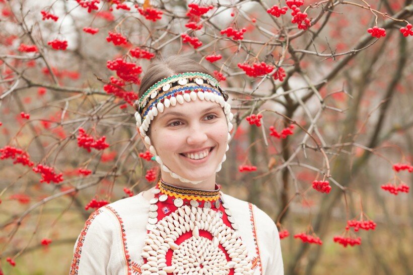 Марийцы удивительно красивы в своих национальных нарядах/ © travelask.ru