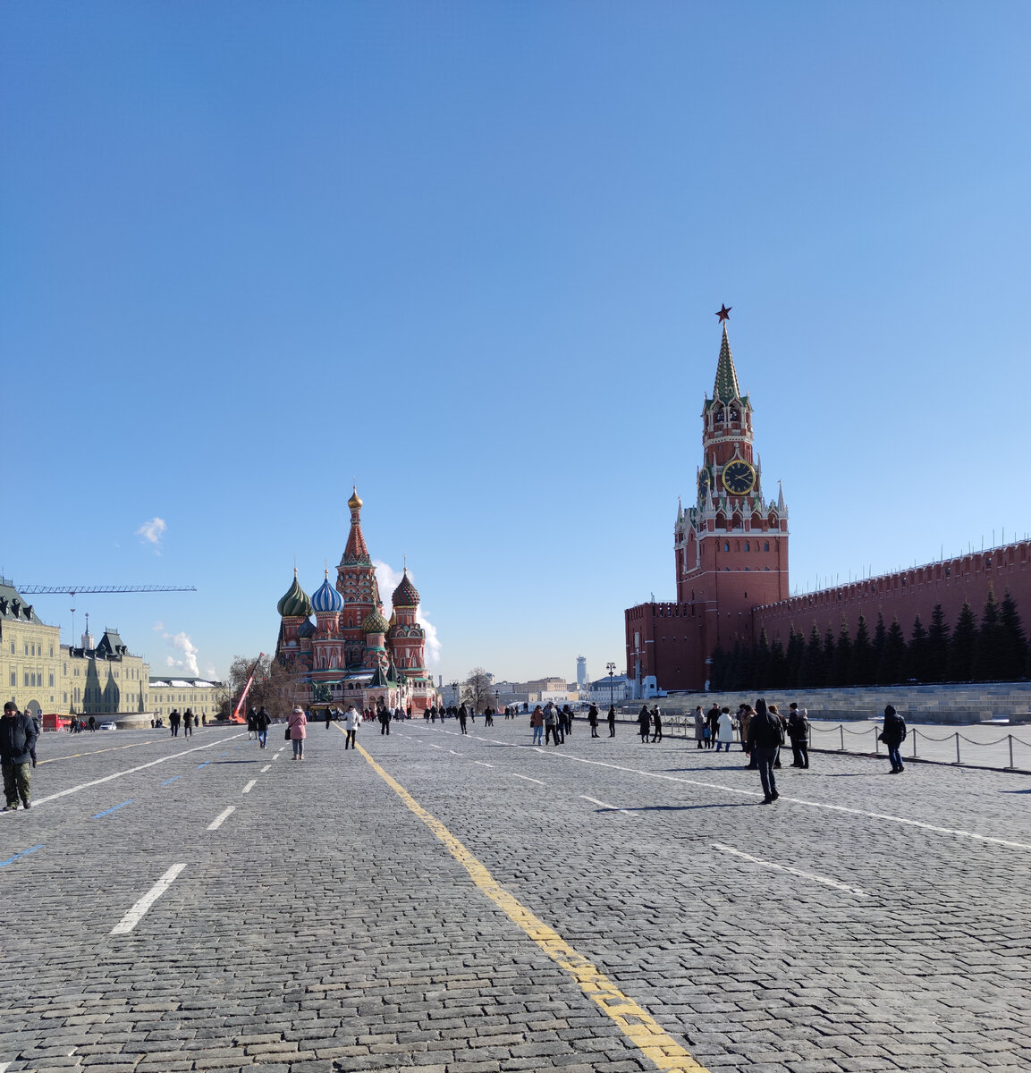 Знакомая хотела приехать в Москву пожить у нас 2 месяца, пришлось отказать.  Она обиделась | Путешествуем всей семьей | Дзен