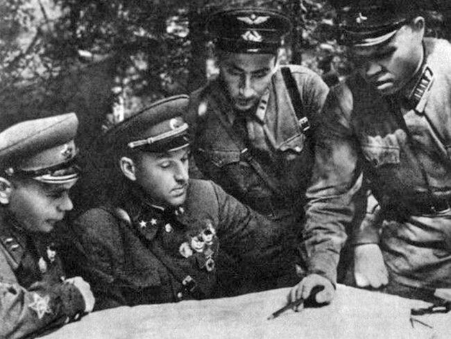 Рокоссовский 1941. Войска рокоссовского. Рокоссовский 1941. Рокоссовский 1943. Войска рокоссовского.