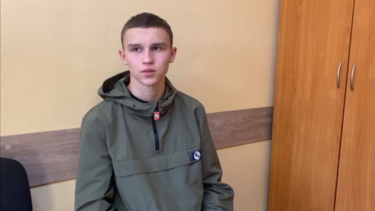    В Оренбурге вынесли приговор двум 19-летним курьерам мошенников из Новосибирска Марина Шарт