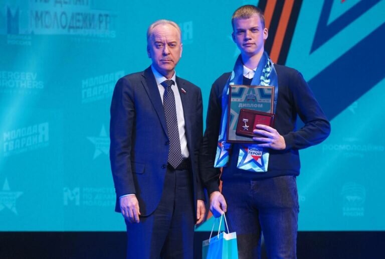    Студент Новотроицкого колледжа Егор Бугаев получил медаль «Герой Нашего Времени» Кристина Просвиркина