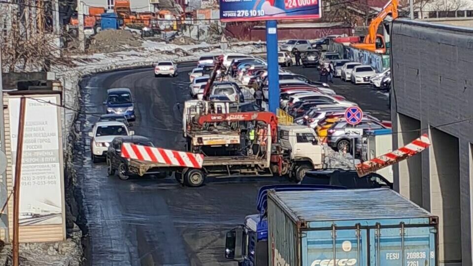     Морской вокзал Владивостока «гудит». Наблюдается столпотворение. В чем причина?