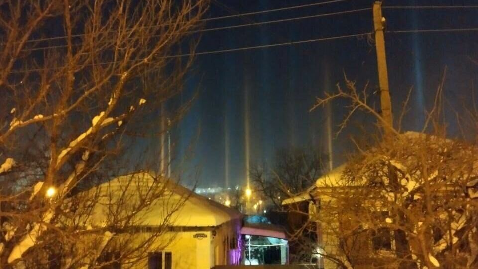     Жители Ставрополя в вечернее время могли наблюдать в небе редкое явление, сообщили они в соцсетях.