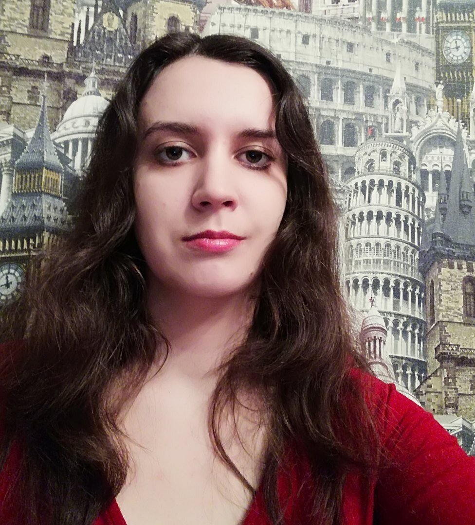 Несмотря на милое личико... ладно бы только алкоголичка