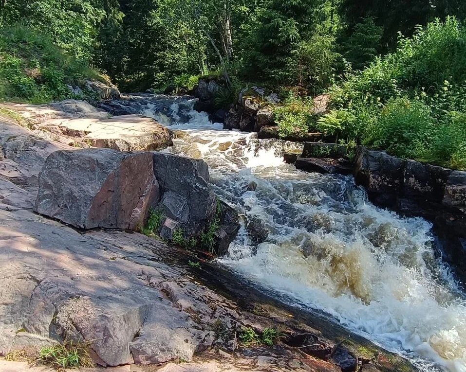 Водопад Нижний Койринойя.