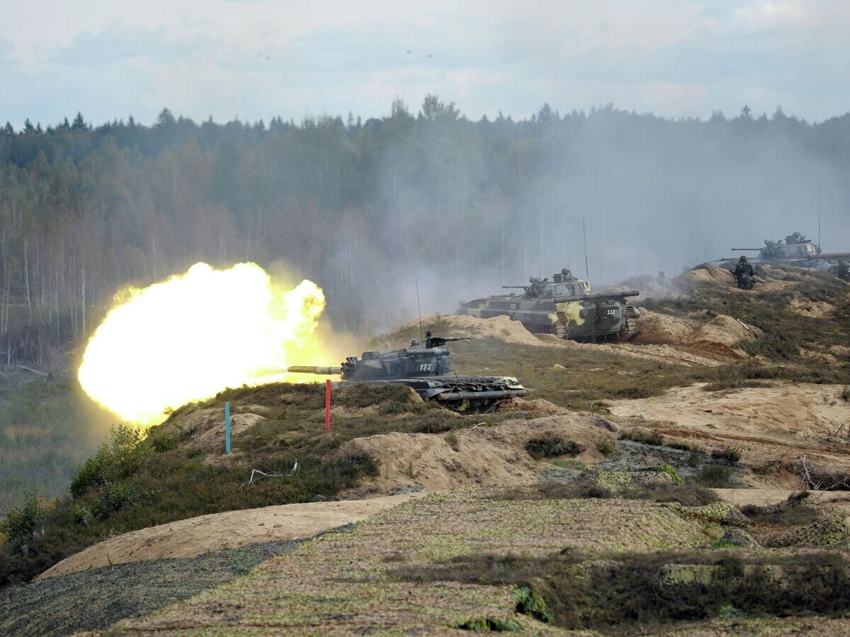    Военный полигон© РИА Новости / Алексей Дружинин