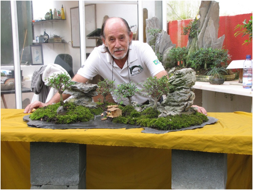 Марио Альберто Гарсия Леаль
Источник: https://www.bonsaiempire.com/locations/bonsai-artists/mario-a-g-leal