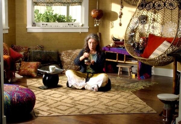 «Грейс и Фрэнки» : медитация с Лили Томлин