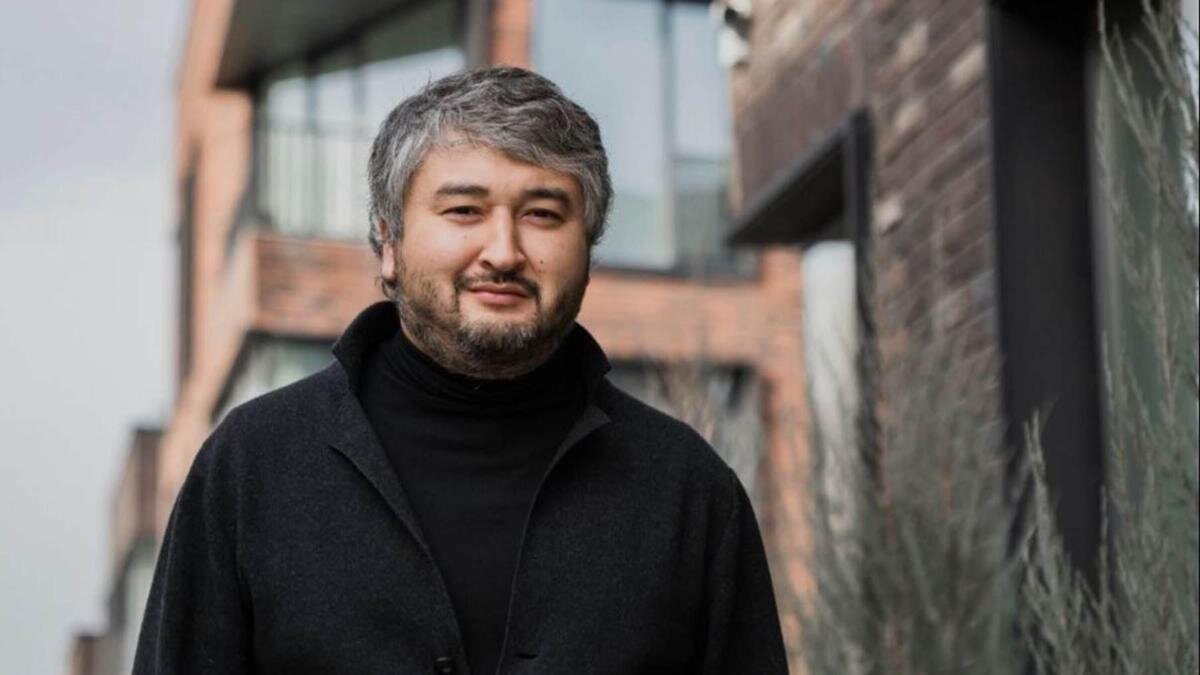    Алмас Абдыгаппаров:instagram.com/almas_abdygapparov