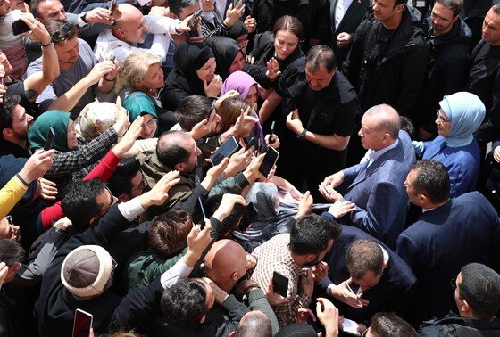    Президент Турции Реджеп Тайип Эрдоган и его супруга Эмине Эрдоган