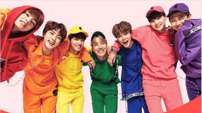 Коллектив состоит из семи участников: АрЭма (он же лидер), Джина, Шуга, Джей-Хоупа, Чимина, Ви и Чонгука.