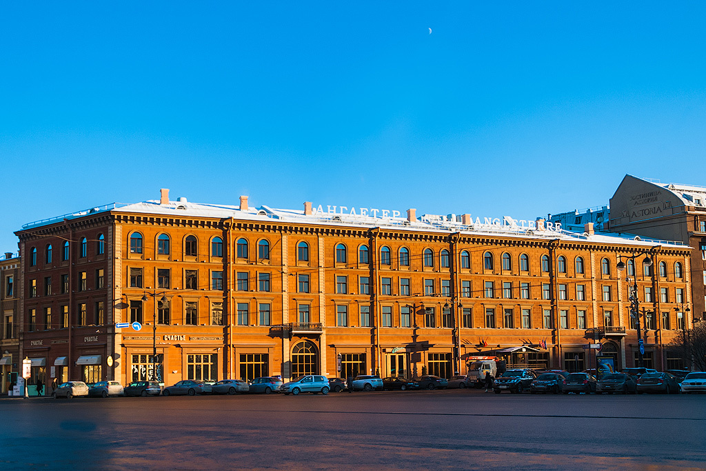 Фото взято из открытого источника. Гостиница «Англетер» в настоящее время.