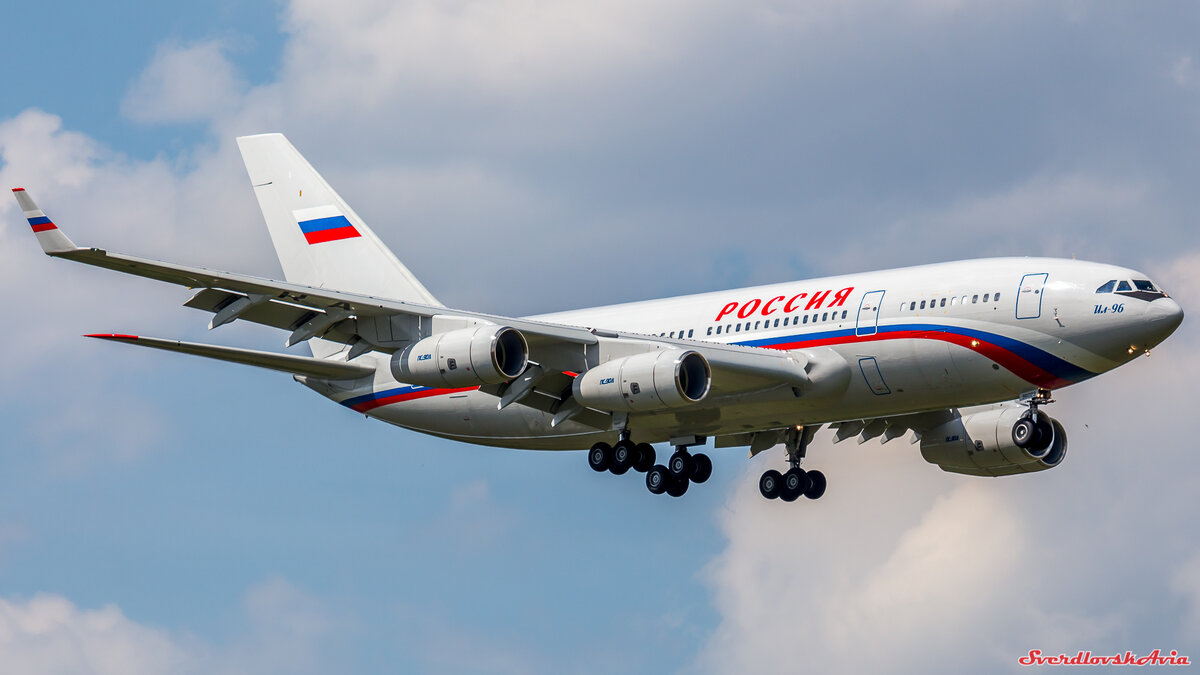 Самолет правительственного авиаотряда Ил-96.