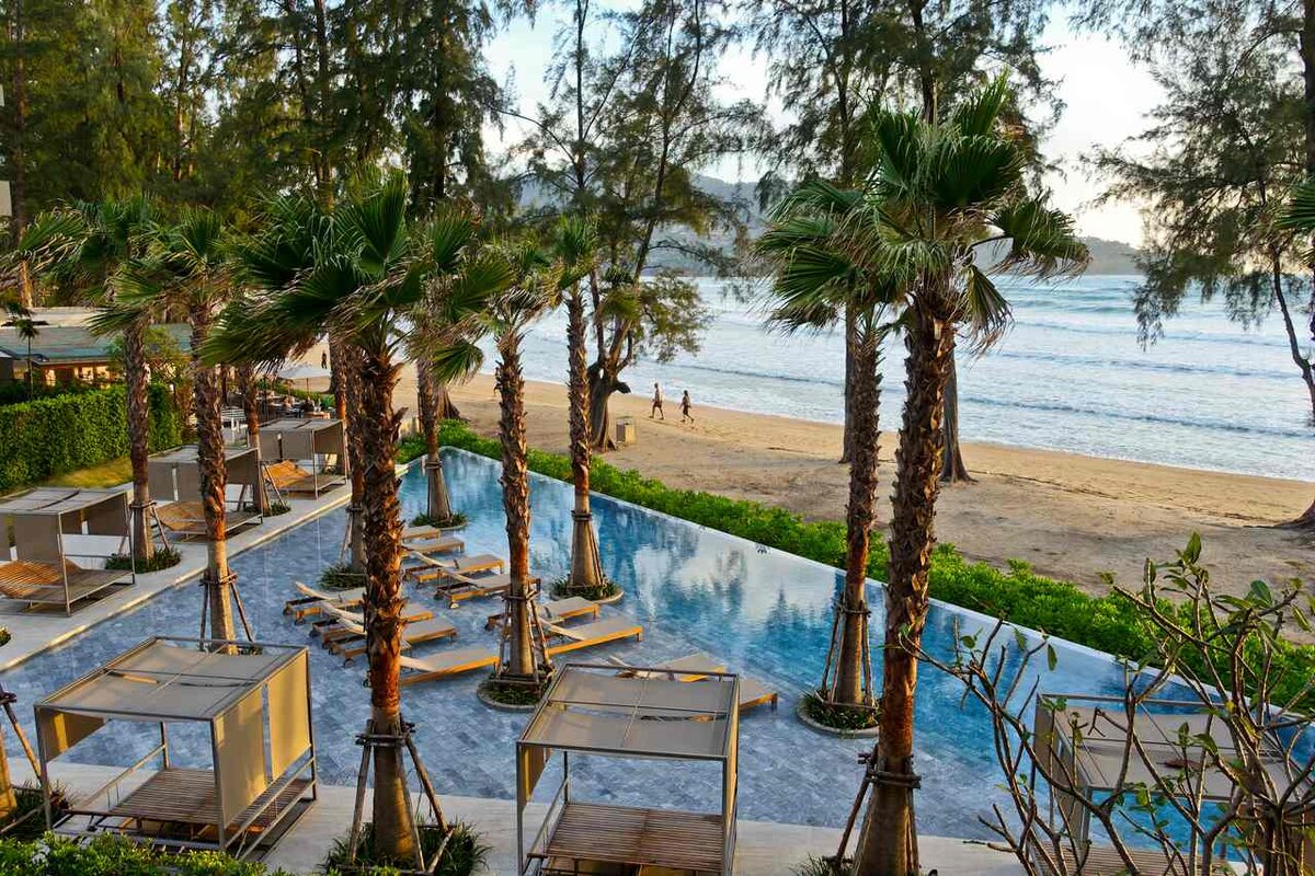 The palms kamala beach 4 пхукет. TWINPALMS MONTAZURE. Twin Palms MONTAZURE Phuket. MONTAZURE Lakeside. MONTAZURE sales Gallery.