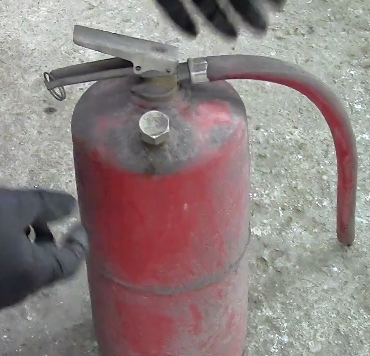 Минимойка из огнетушителя готова.