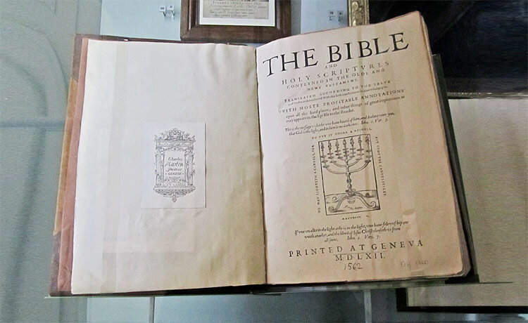 католичество библия. библия протестантов российской империи. библия в католической церкви. религия история и современность. протестантские книги.