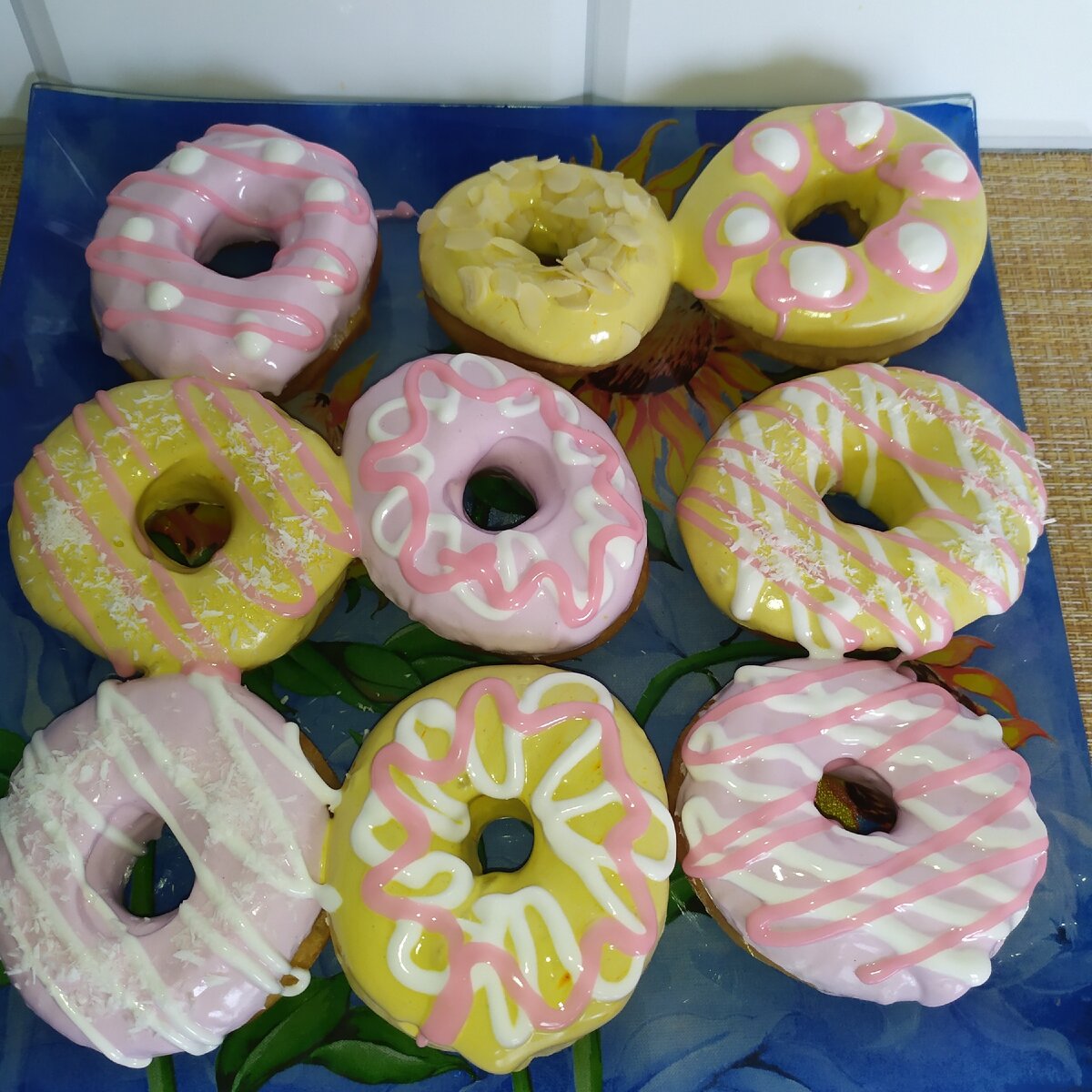 Не все ровные, конечно, но сделаны с душой. 