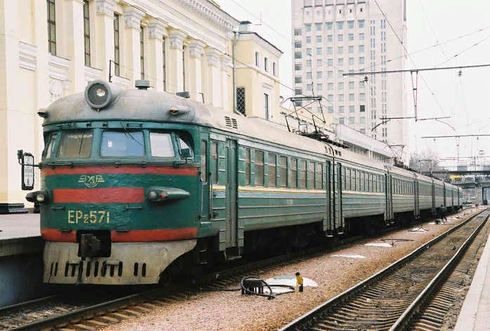 электропоезд Эр2 на Балтийском вокзале