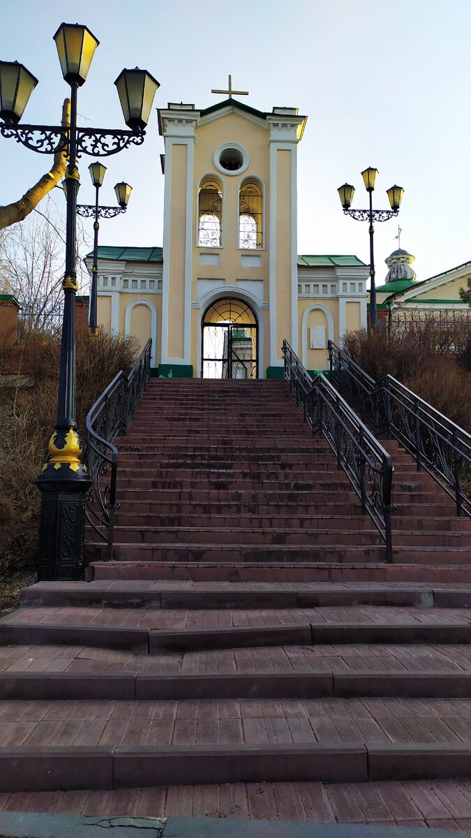 храм Покрова Пресвятой Богородицы Царицы Святого Розария.