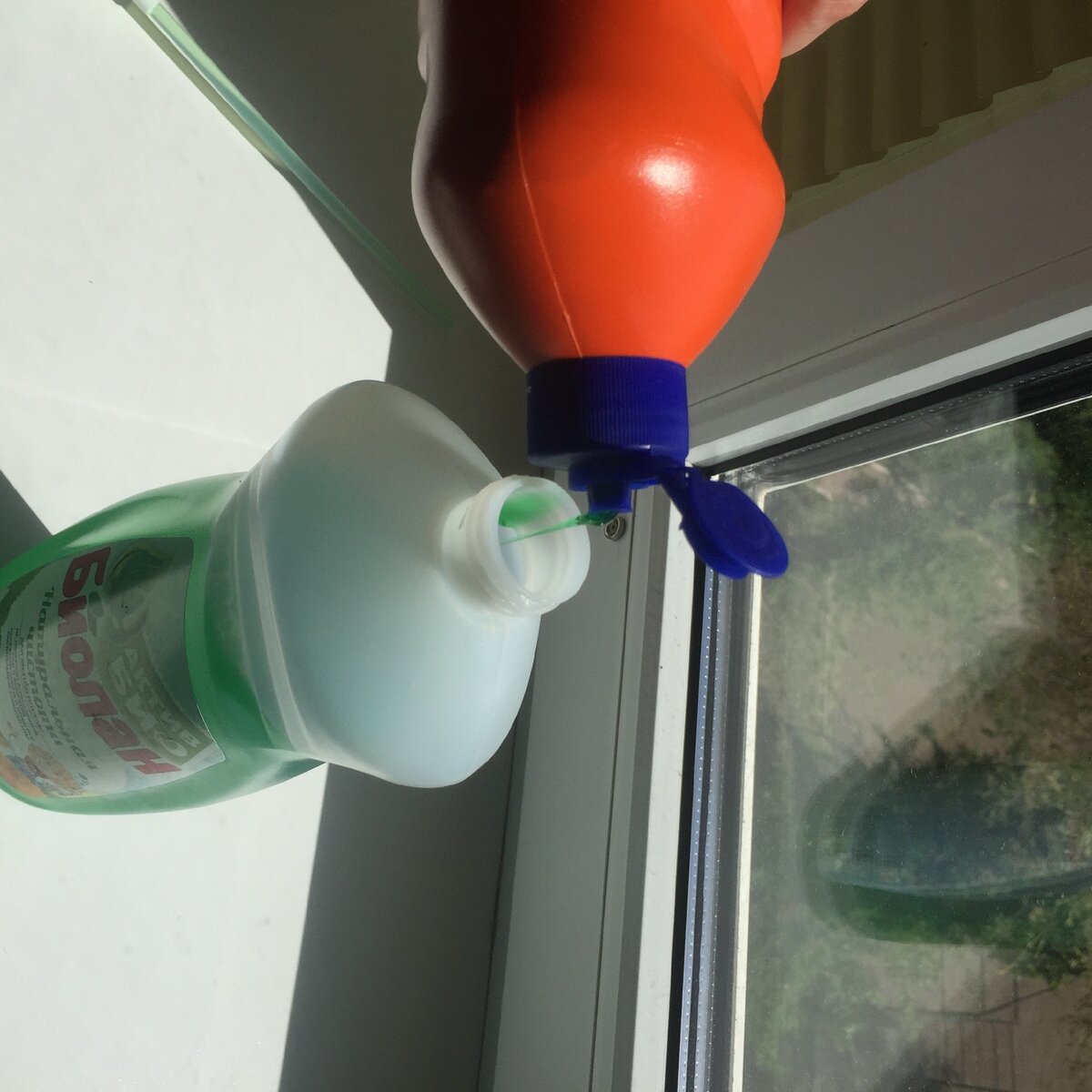 разбавляем АОС. Мыть он от этого хуже не станет. Проверено.