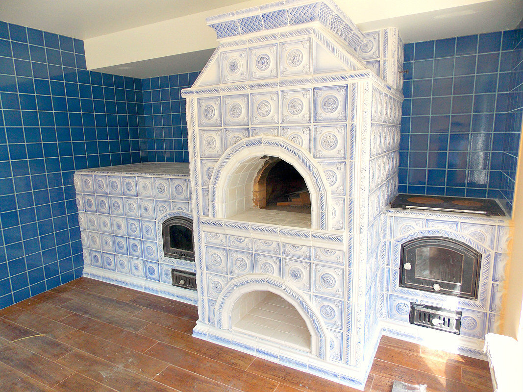 Русская печь в загородном доме