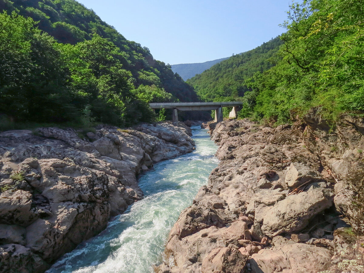 Речка белая Краснодарский край