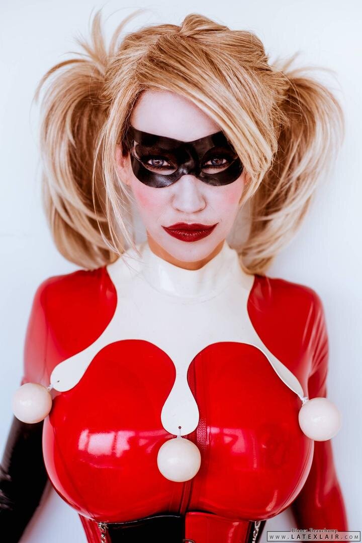 Источник: http://latex-art.com/album/harley-quinn-returns