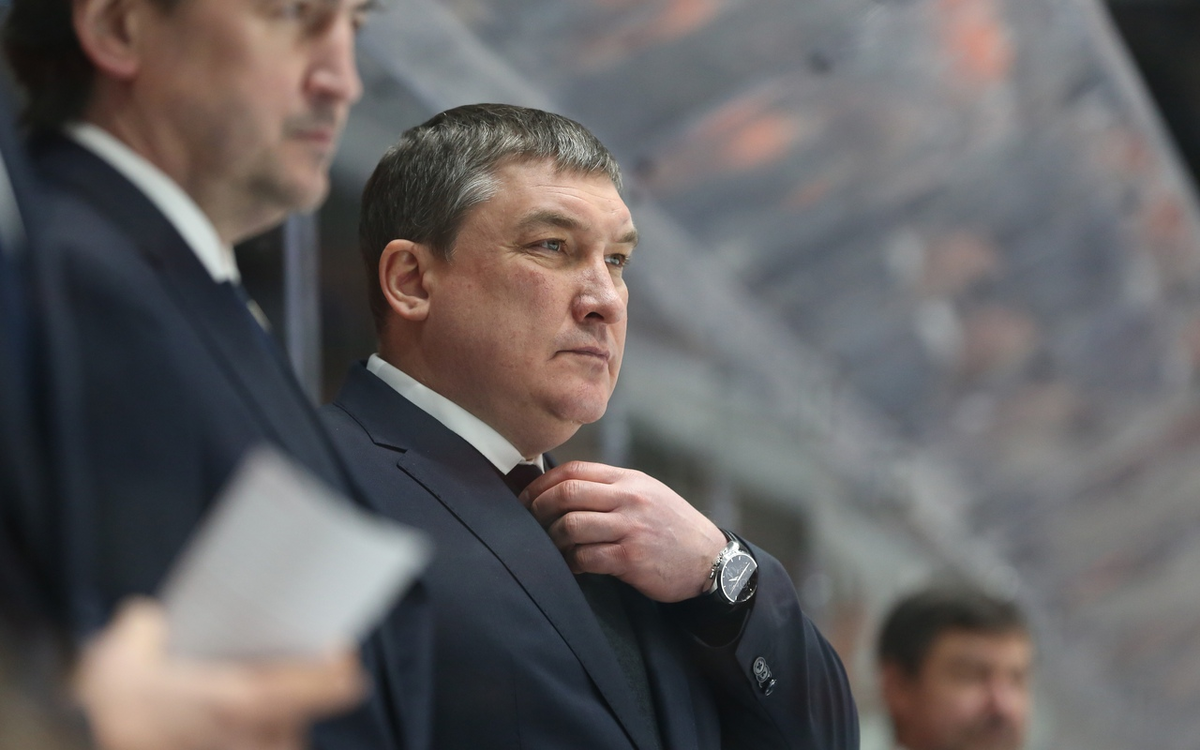 Анвар Рафаилович справа