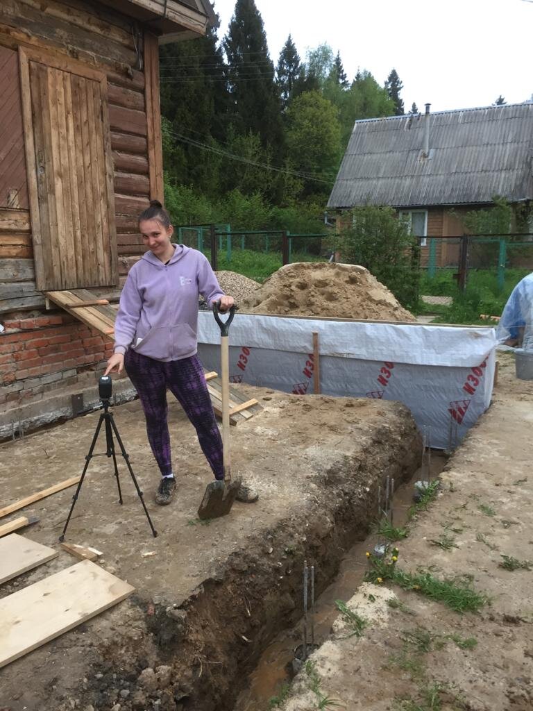 Помогаю мужу как могу